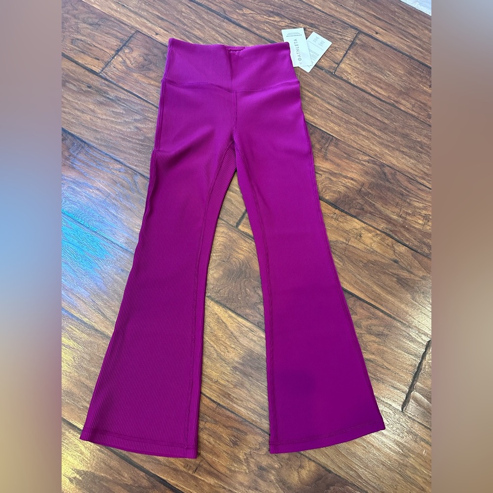 New with tags- Athleta Rob Crop Flare.